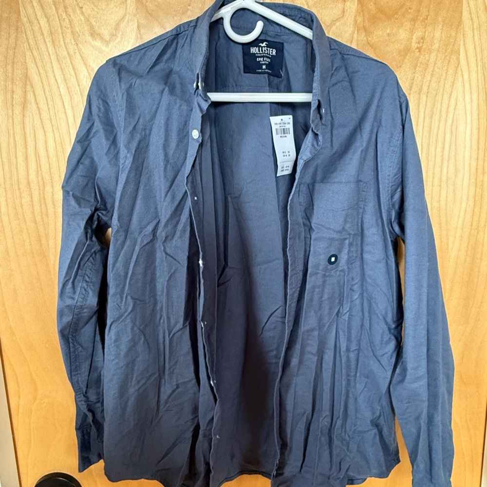 Hollister Men's Slate Blue Button-Down Shirt